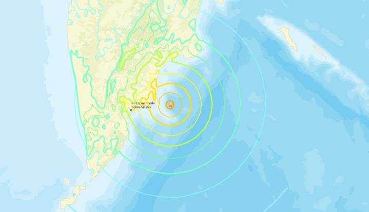 Terremoto de 7.8 sacude costas del este de Rusia; emiten alerta de tsunami