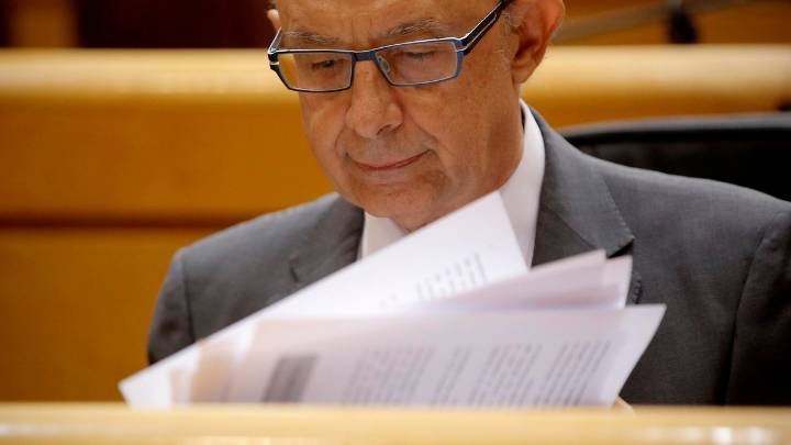 El despacho que fundó Montoro pide al juez que obligue a PSOE y Vox a coordinar sus acusaciones