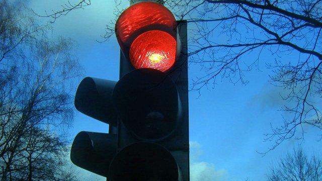 Sorprendente manera de despertar en Albacete; una denuncia y una detención a la luz… del semáforo