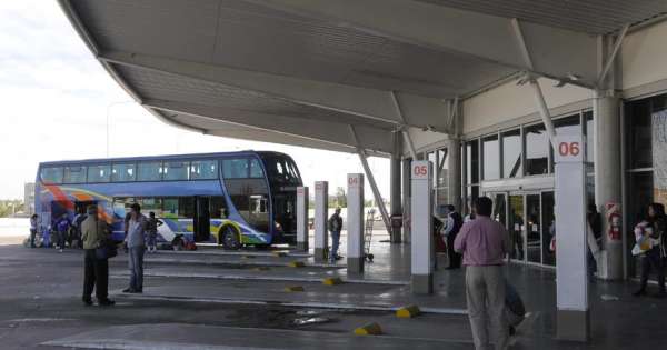 Se bajó del micro en una Terminal para ir al baño y se subió a otro equivocado