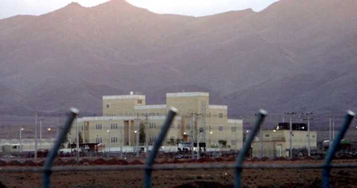Irán y Rusia firman acuerdo para construir cuatro centrales nucleares en territorio iraní
