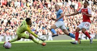 Arsenal le empató al Manchester City en los descuentos: partido quedó 1