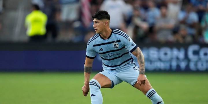 Joseph Paintsil’s first-half hat trick leads Galaxy over Sporting KC 4