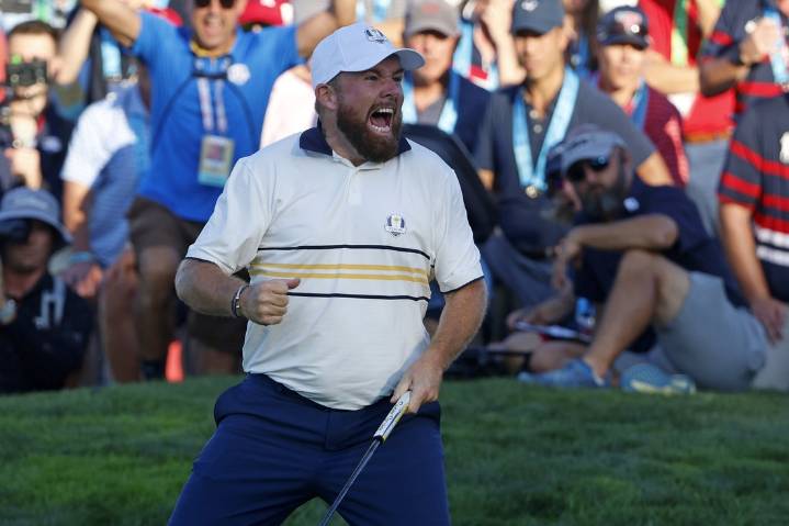 Deadspin | Europe wins Ryder Cup 15-13 after U.S. Sunday surge