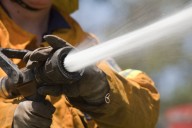 ‘Dangerous’ Crump fire near Lake Elsinore threatens structures, prompts evacuations