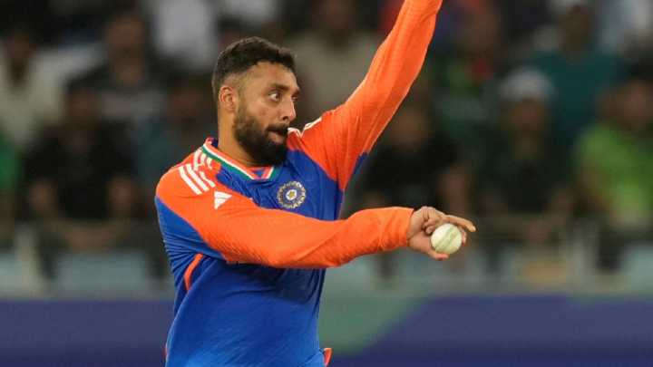 On these tracks, bowling in Powerplays or right after that isn’t helping spinners: Varun Chakravarthy