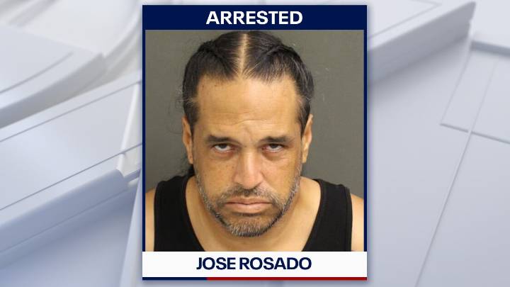Florida man arrested after allegedly attacking tow truck driver towing girlfriend's car