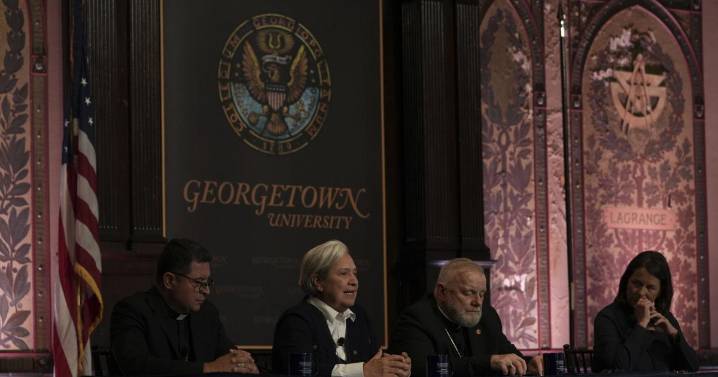 Líderes católicos critican políticas migratorias de Trump por separar familias y causar temor