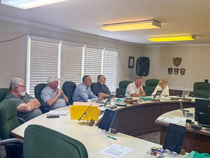 Meeting held to address Paint Creek flooding in Pax