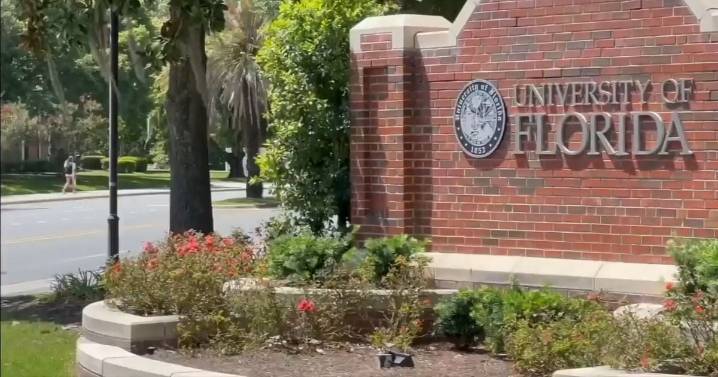 Revocan matrícula estatal a estudiantes sin papeles en Florida: Miles abandonan sus estudios