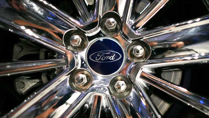 Ford recalls Taurus sedans for faulty door trim
