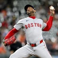 Red Sox agree on $13.3 mn 2026 MLB deal with closer Chapman