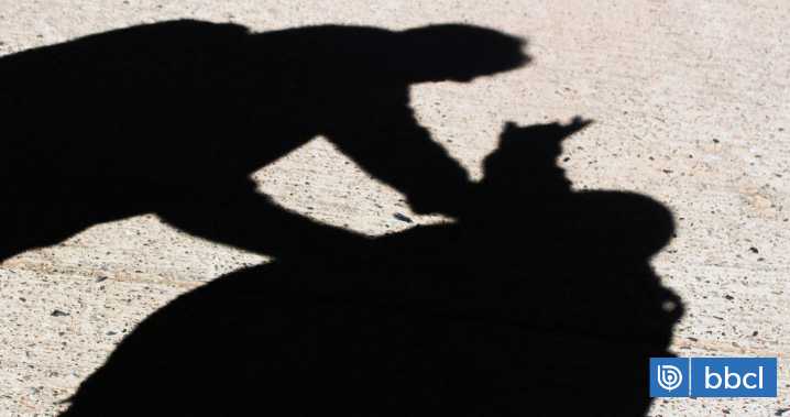 Apoderada acusa que su hijo fue brutalmente golpeado al interior de colegio en San Antonio
