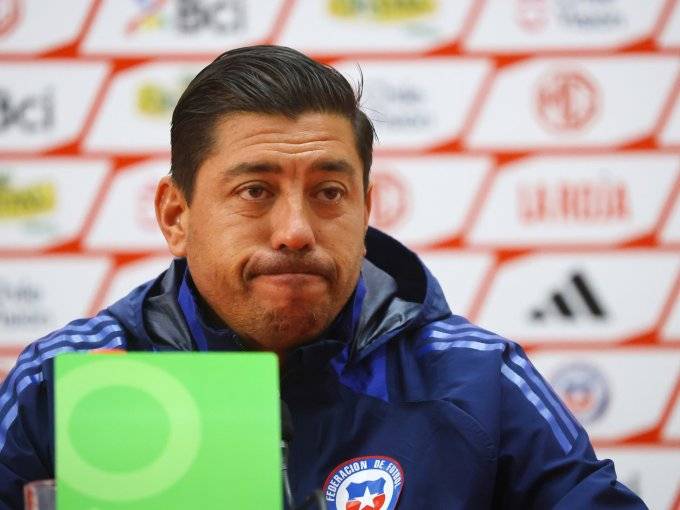 Nicolás Córdova defendió la nómina de la Roja sin jugadores de la "Generación Dorada" ni Coquimbo