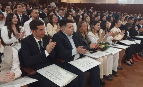Una Licenciada en Filosofía tuvo el mejor promedio en la Colación de Grados