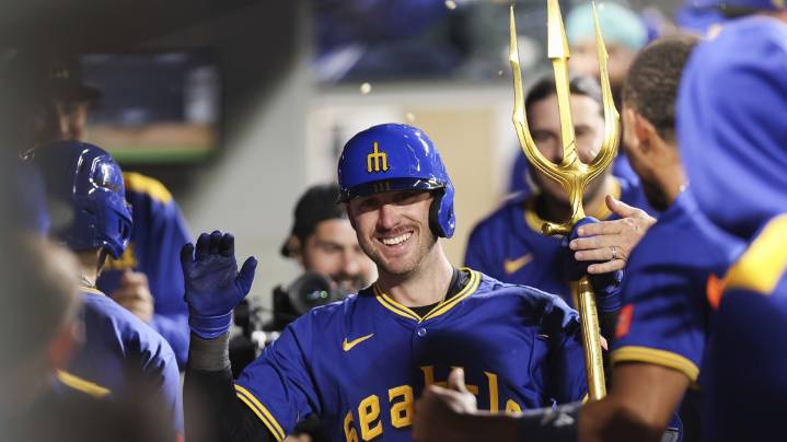 Mitch Garver hits go-ahead homer as Mariners top Angels 2