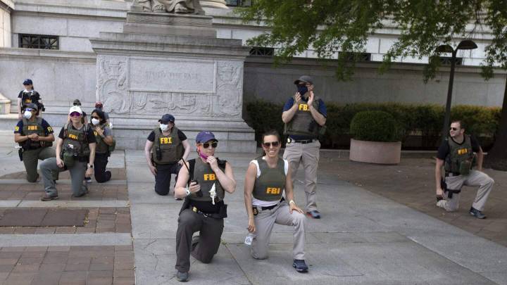 FBI fires agents photographed kneeling during George Floyd protest in 2020