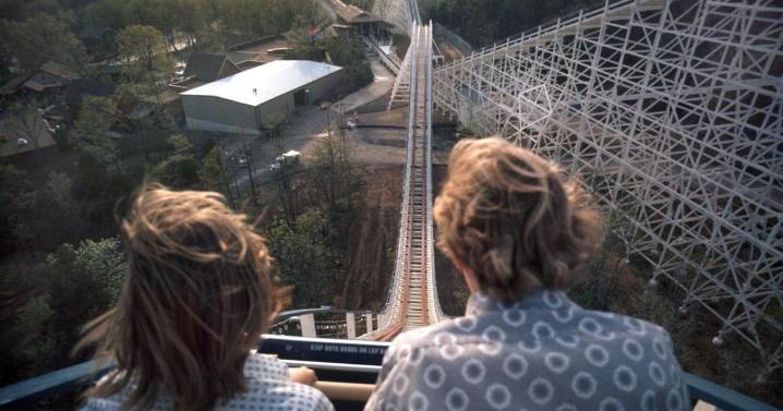 Six Flags has money problems. Can St. Louis park stay open?