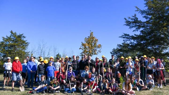 Hundreds of trees planted at Cascade Park