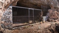 El "balcón" arqueológico de España: triangulos, cazoletas y un "tres en raya"