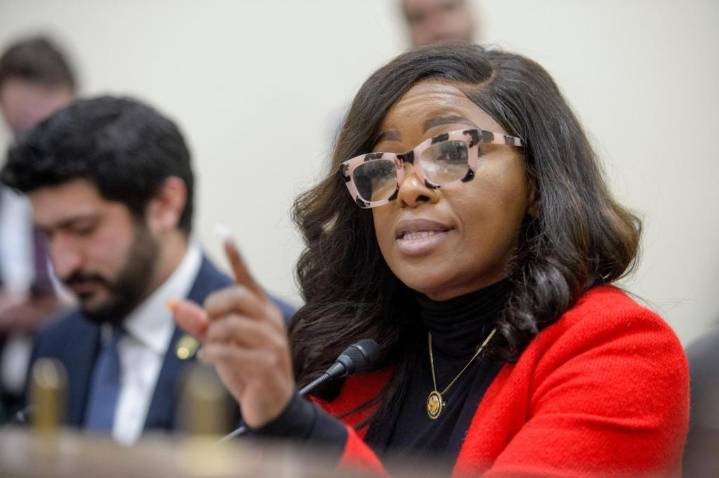 Crockett explains why she voted against Charlie Kirk resolution in House