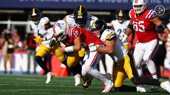 Steelers defeat the Patriots, 21