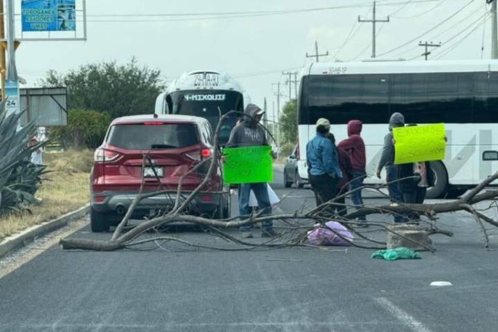 Paterfamilias de Tezontepec de Aldama cerraron carretera; estas fueron sus exigencias