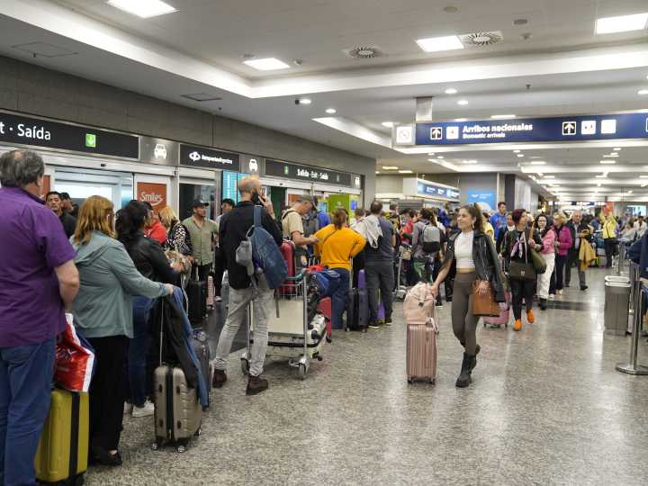 Problemas para volar: convocan asambleas en 21 aeropuertos por una protesta gremial y podría haber demoras