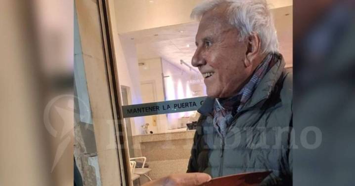 Fernando Bravo recibió los libros de un escritor salteño e hizo un anuncio que sorprende
