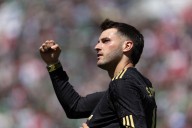 2-2. Santiago Giménez evita la caída de México