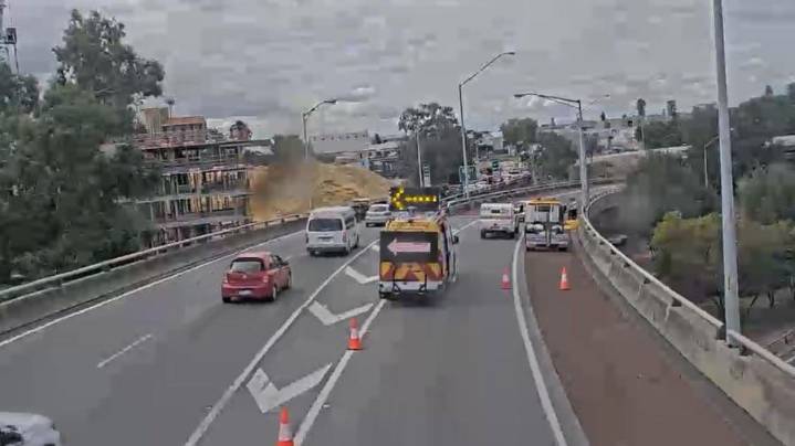 Graham Farmer Freeway: Off-ramp to tunnel shut following crash exiting from Mitchell Freeway north