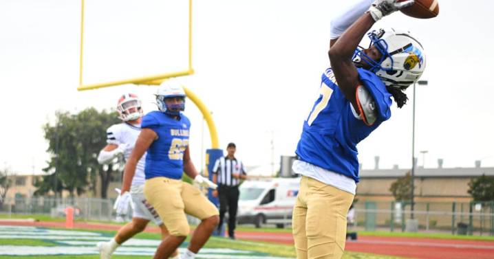College football: Golden West drubs Hancock, Cal Poly wins