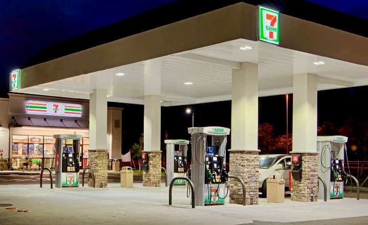 Skimming device discovered on gas pump at local 7