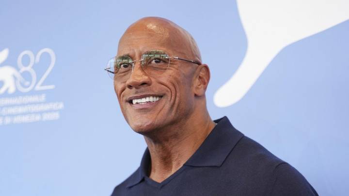 ¿Dwayne Johnson, candidato al Oscar? “The Smashing Machine” genera expectación en Venecia (Video)