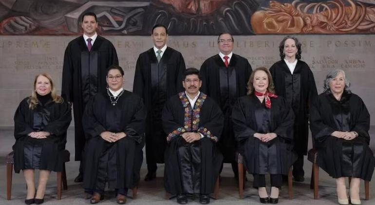 ¡Con toga! Así luce la nueva SCJN; publican foto oficial de ministros