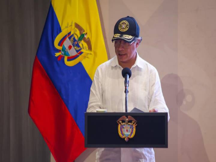 Petro propone cambiar el nombre de América del Sur por Amazonía