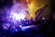 Impresionante banderazo de los hinchas de Racing previo al duelo ante Vélez por Copa Libertadores