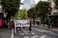 Aparecen cabezas de cerdos, una con la palabra "Macron", en varias mezquitas de París