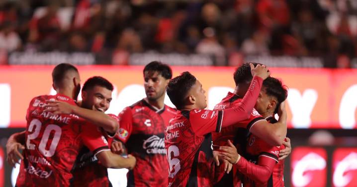Xolos golea 5-0 a León