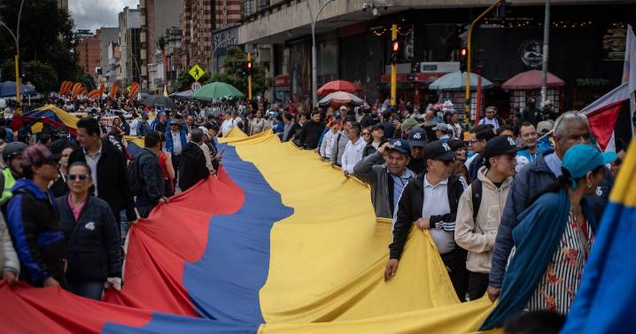 Favorabilidad de Petro repunta y desafía las apuestas de giro político en Colombia