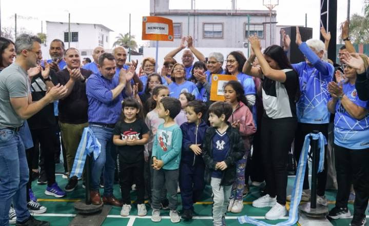 “El deporte es una herramienta de inclusión”, sostuvo Descalzo al inaugurar un playón deportivo