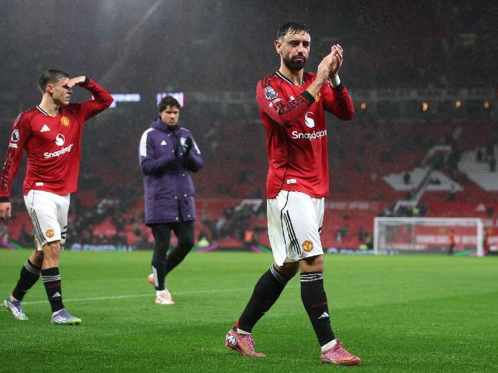 Tormenta, dos rojas y triunfo del Manchester United sobre el Chelsea