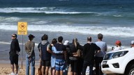 Un tiburón mata en una playa de Sydney a un hombre que surfeaba a 100 metros de la orilla
