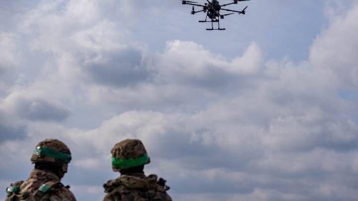 Drones ucranianos alcanzan una planta petroquímica y una fábrica de aeronaves no tripuladas rusas