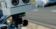 El asfalto inteligente que mide la velocidad de los autos y podría sustituir a los radares