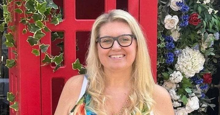 Mum quits £43k teaching job - and makes more cash on Vinted