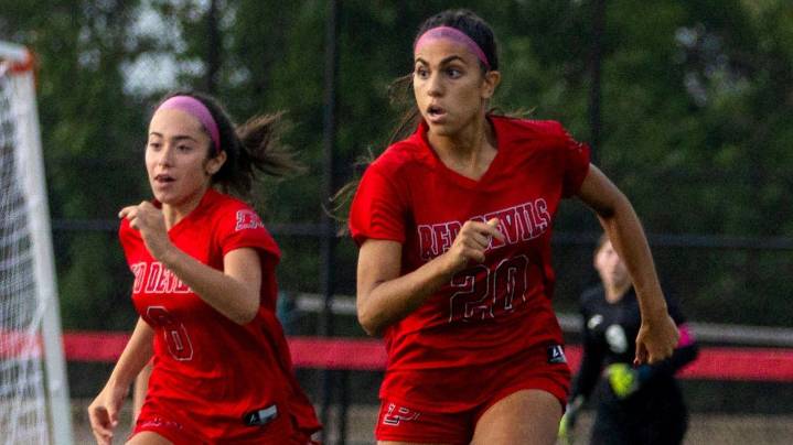 Plainedge girls soccer turns up the pressure in 2nd half, beats Mepham