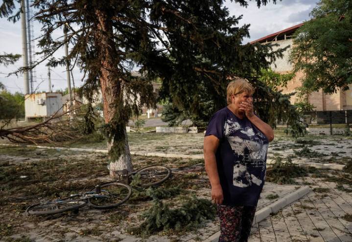 Russian airstrike on east Ukraine village kills 24 pensioners