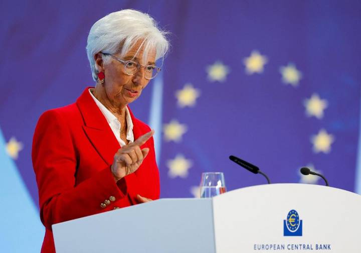 El BCE mantiene los tipos en el 2% y sigue con atención la situación en Francia