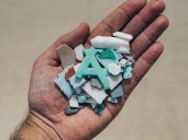 Los humanos podemos inhalar hasta 68.000 microplásticos diarios